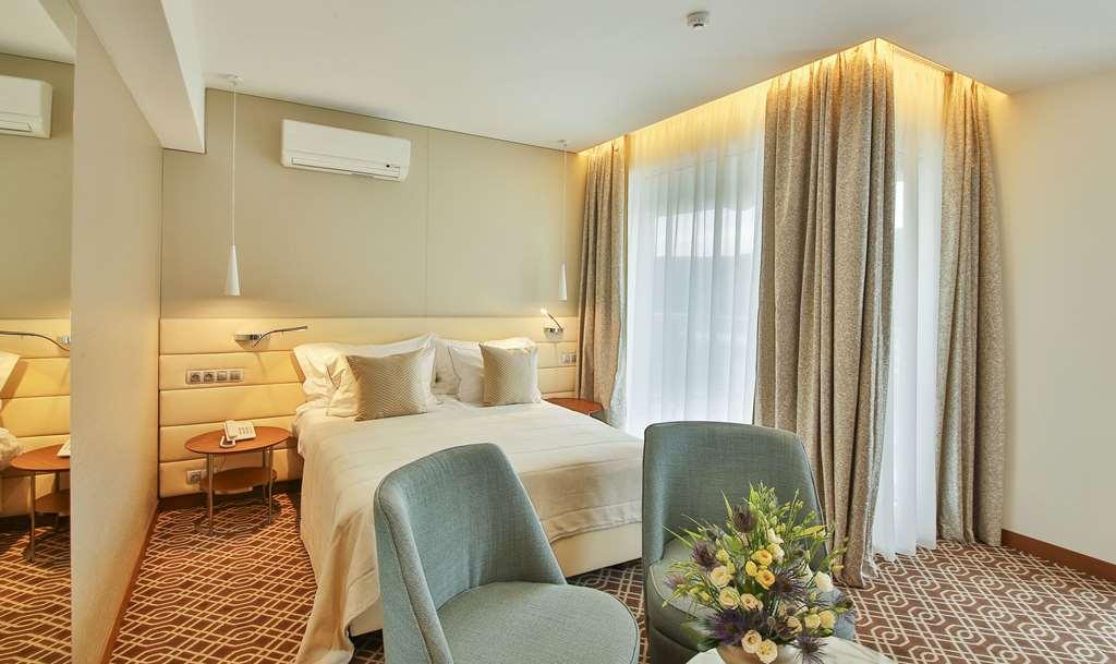 Maritim Hotel Paradise Blue Albena Quarto foto